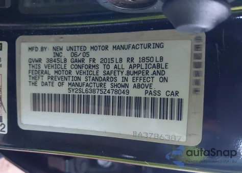 2005 Pontiac Vibe from USA, damaged, VIN 5Y2SL63875Z478049